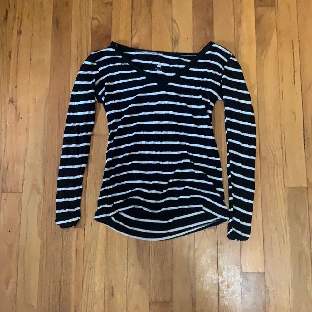Long Sleeve Black and White Striped